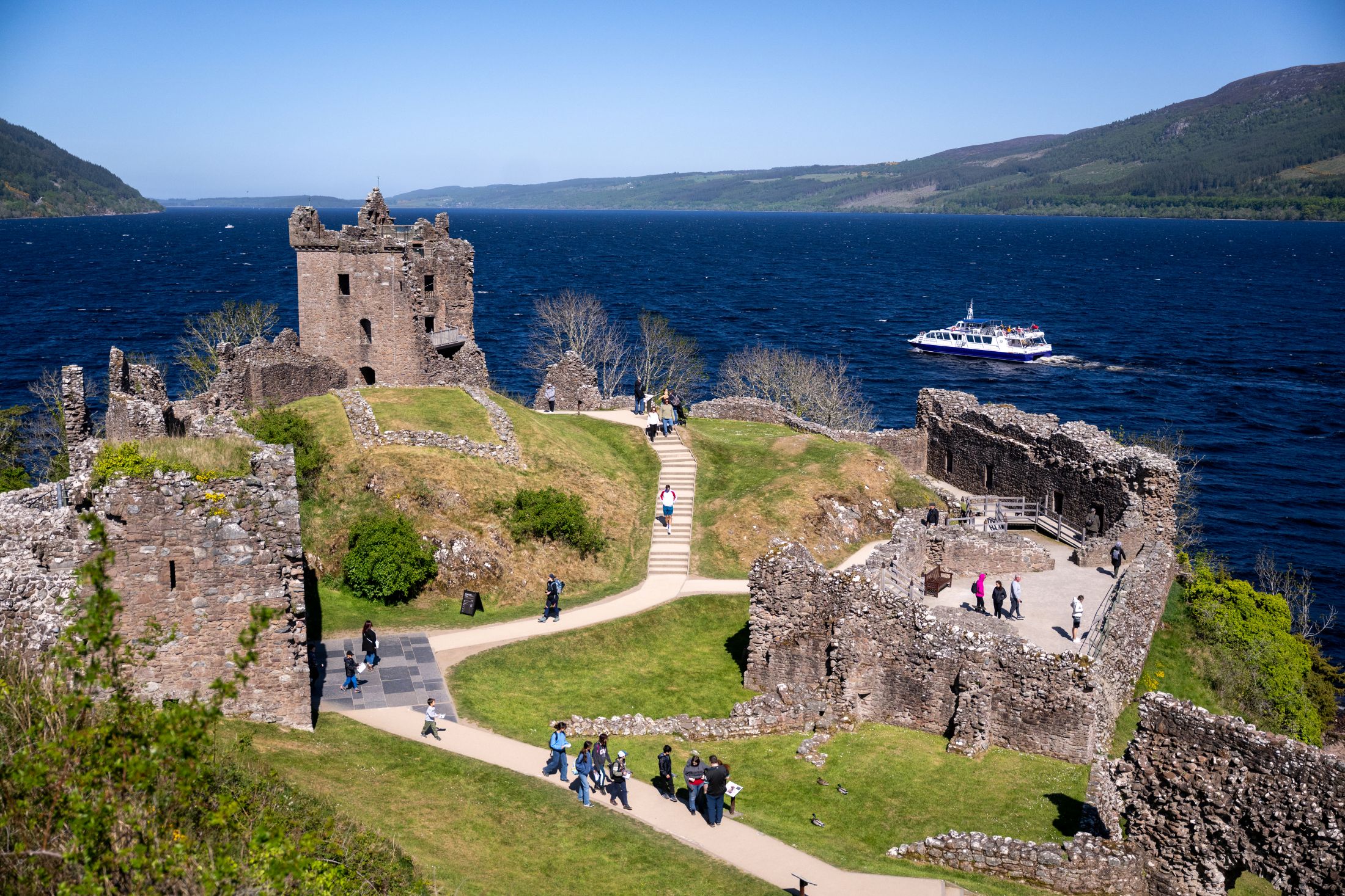 Tempations Tour Urquhart Castle Resized