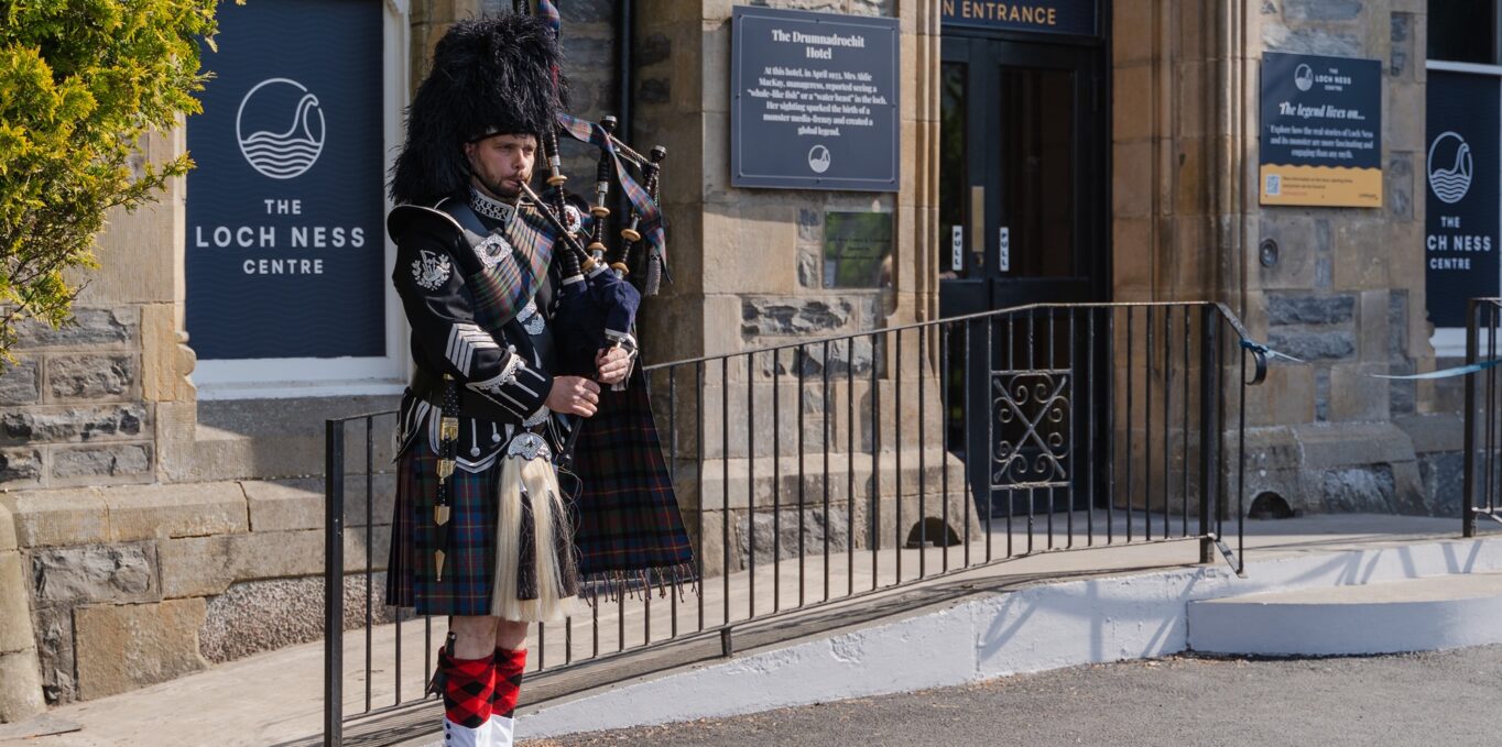 DSC06035 Copy 1364X679