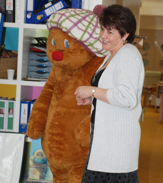 Linda with Hamish meeting children to read them stories about Loch Ness