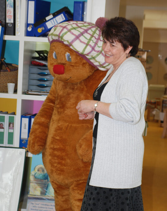 Linda with Hamish meeting children to read them stories about Loch Ness